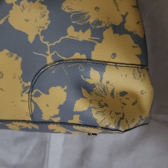 Tory Burch Robinson Dome Leather Handbag in Yellow and Gray Floral - Picture 7 of 15